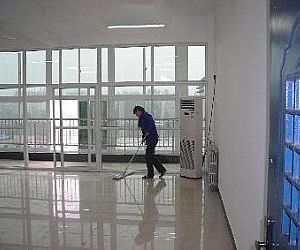深圳清潔公司--辦公室搞衛生